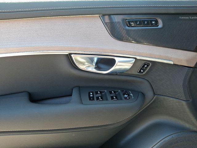 2026 Volvo XC90 Plus, B6 AWD Gas (mild hybrid), Gasoline, Bright, 7 Seats
