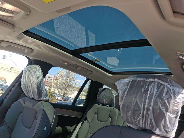 2026 Volvo XC90 Plus, B6 AWD Gas (mild hybrid), Gasoline, Bright, 7 Seats