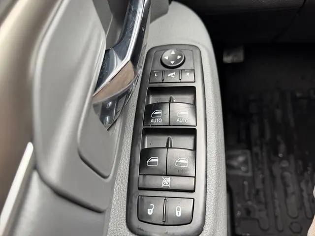 2018 Ram 1500 SLT