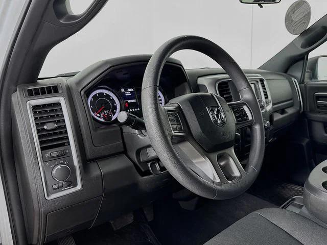 2024 Ram 1500 Classic Warlock Crew Cab 4x4 5'7" Box