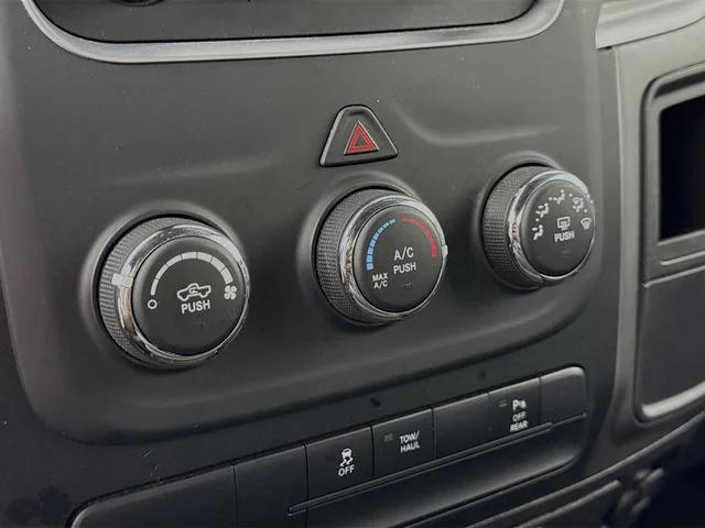 2024 Ram 1500 Classic Warlock Crew Cab 4x4 5'7" Box
