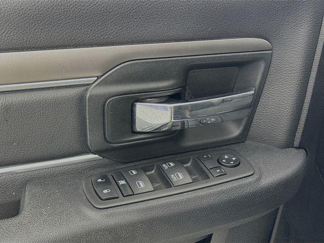 2024 Ram 1500 Classic Warlock Crew Cab 4x4 5'7" Box