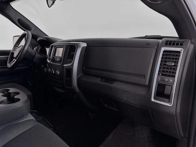 2024 Ram 1500 Classic Warlock Crew Cab 4x4 5'7" Box