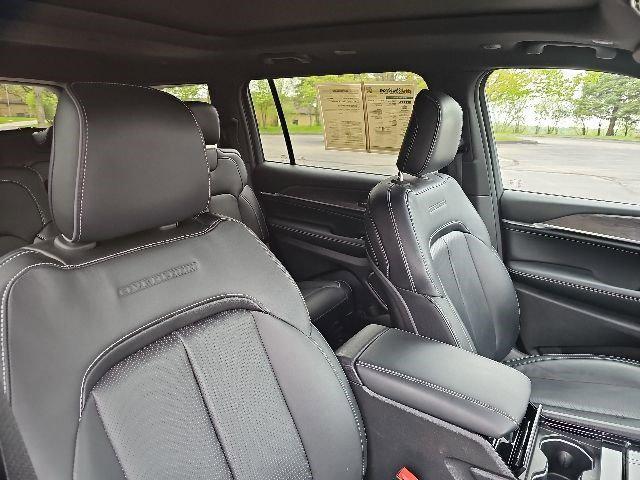 2025 Jeep Grand Cherokee L Overland 4x4