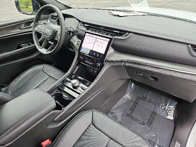 2025 Jeep Grand Cherokee L Overland 4x4