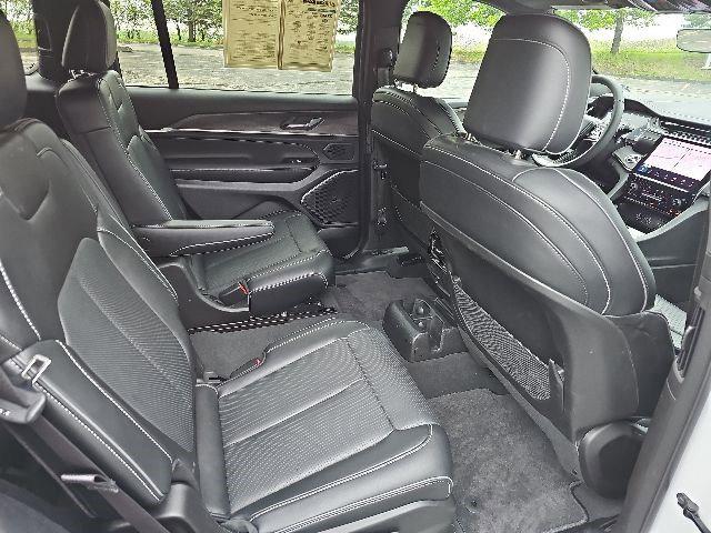 2025 Jeep Grand Cherokee L Overland 4x4