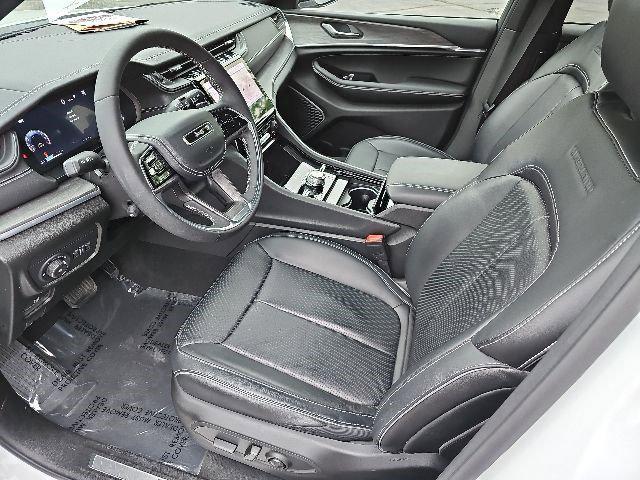 2025 Jeep Grand Cherokee L Overland 4x4