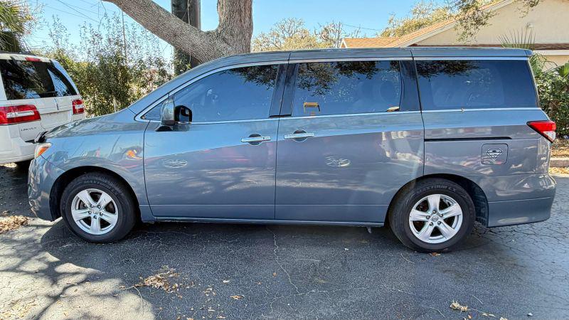2011 Nissan Quest SV