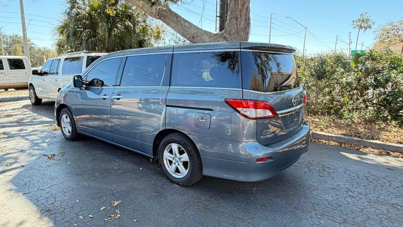 2011 Nissan Quest SV