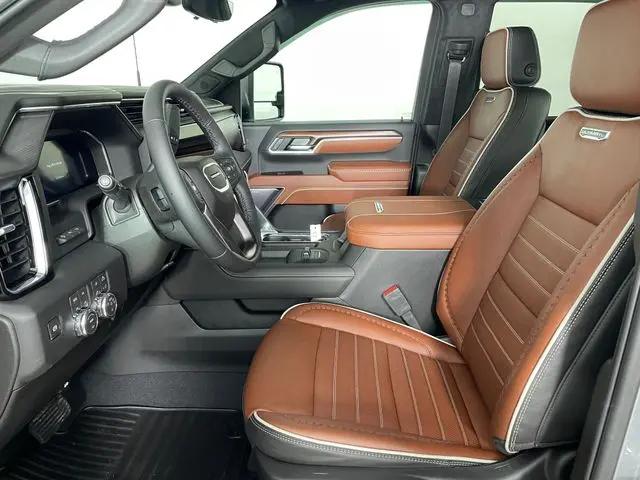 2026 GMC Sierra 2500HD Crew Cab, Standard Bed, Denali Ultimate, 4WD