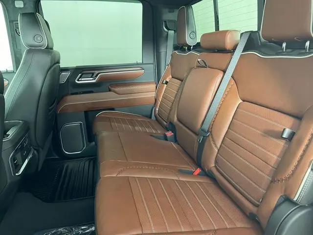 2026 GMC Sierra 2500HD Crew Cab, Standard Bed, Denali Ultimate, 4WD