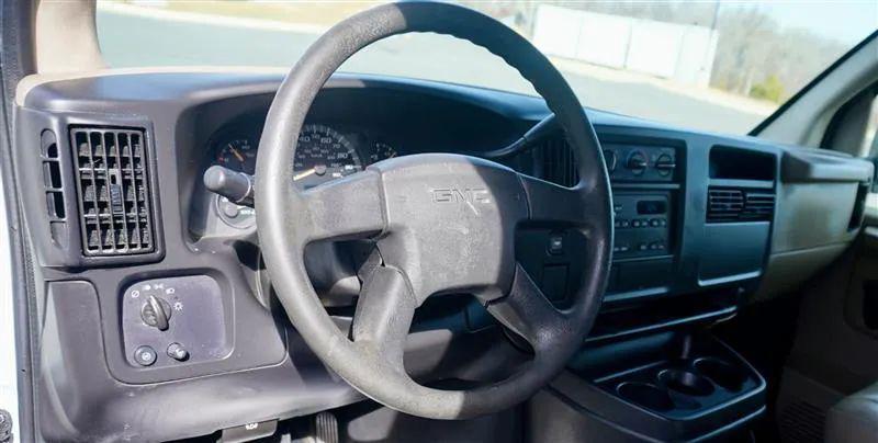 2003 GMC Savana Standard