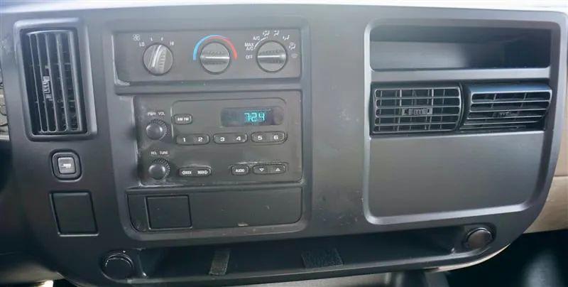 2003 GMC Savana Standard