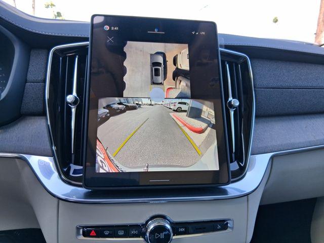 2026 Volvo XC90 Ultra, B6 AWD Gas (mild hybrid), Gasoline, Bright, 7 Seats