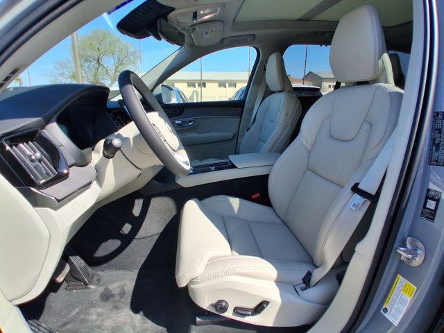 2026 Volvo XC90 Ultra, B6 AWD Gas (mild hybrid), Gasoline, Bright, 7 Seats