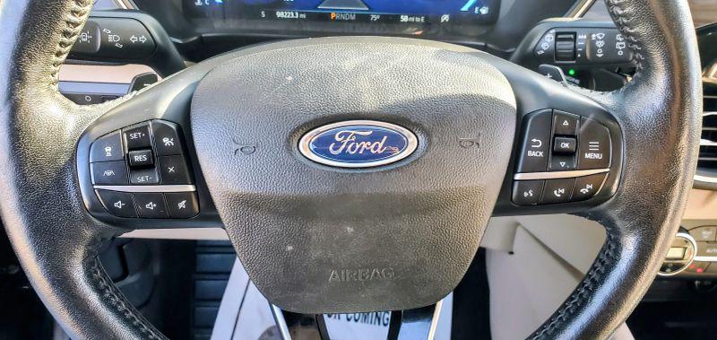 2020 Ford Escape Titanium