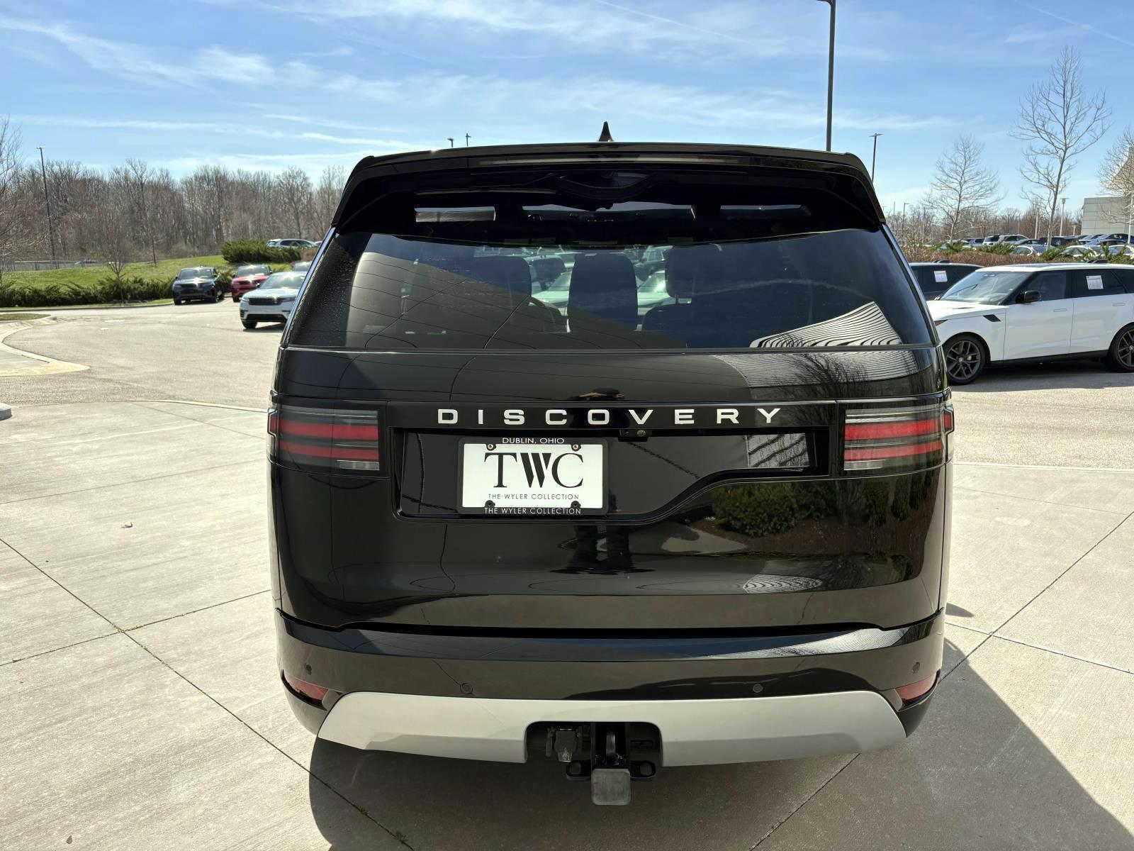 View vehicle photo 6