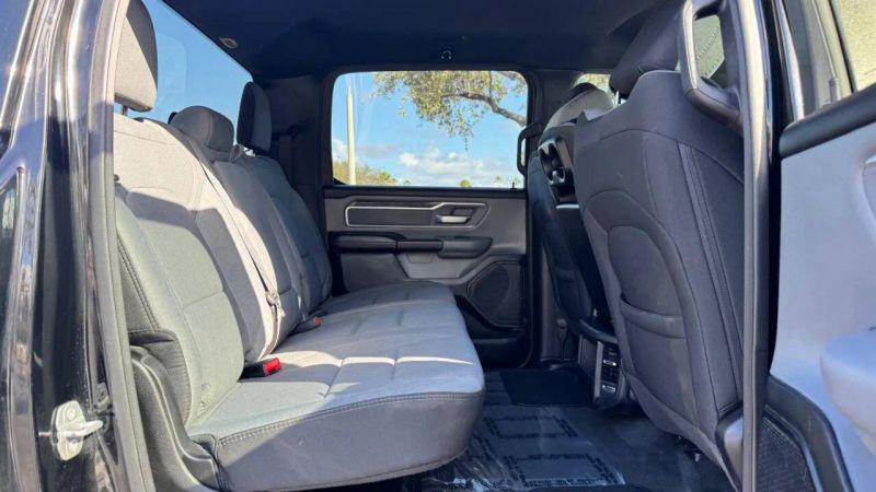 2022 Ram 1500 Big Horn Crew Cab 4x2 5'7" Box