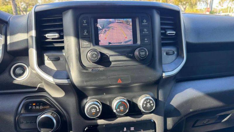 2022 Ram 1500 Big Horn Crew Cab 4x2 5'7" Box