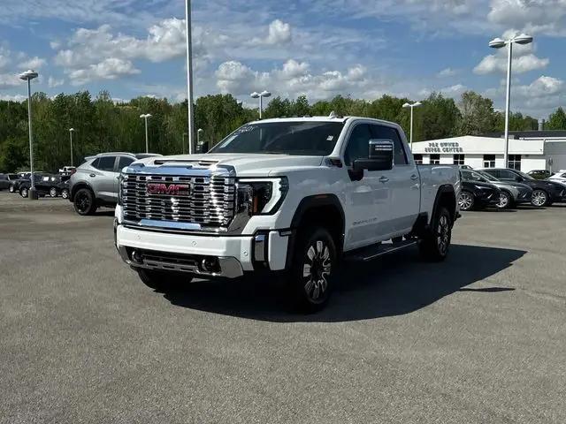 2026 GMC Sierra 2500HD Crew Cab, Standard Bed, Denali, 4WD