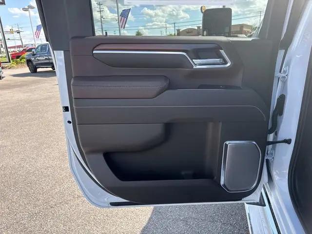 2026 GMC Sierra 2500HD Crew Cab, Standard Bed, Denali, 4WD