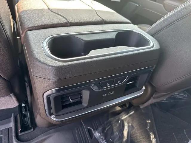 2026 GMC Sierra 2500HD Crew Cab, Standard Bed, Denali, 4WD
