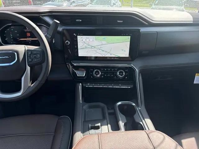 2026 GMC Sierra 2500HD Crew Cab, Standard Bed, Denali, 4WD