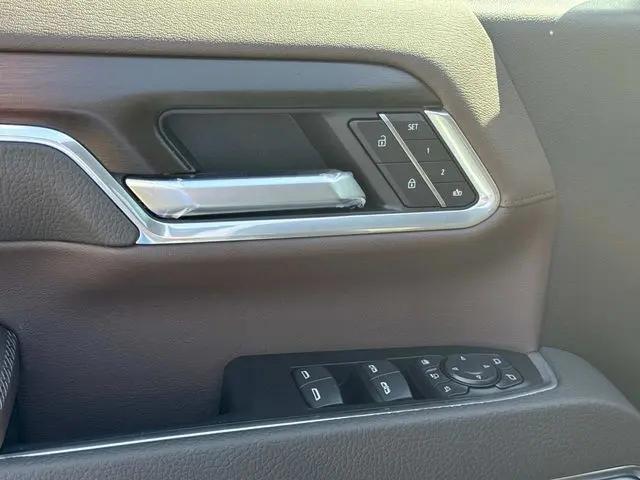 2026 GMC Sierra 2500HD Crew Cab, Standard Bed, Denali, 4WD