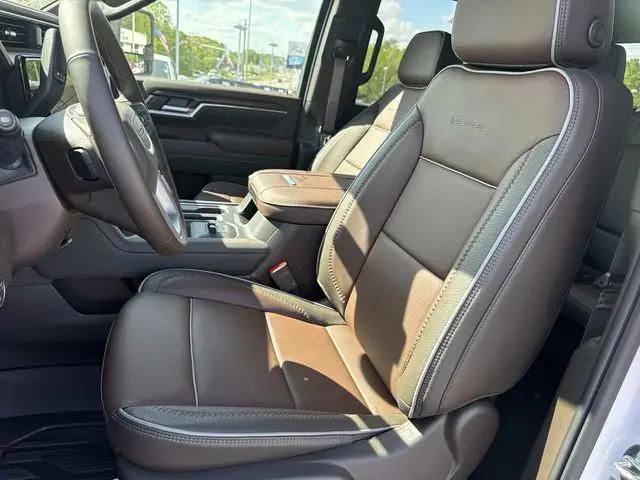 2026 GMC Sierra 2500HD Crew Cab, Standard Bed, Denali, 4WD