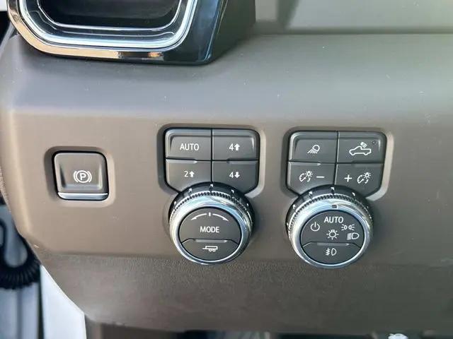 2026 GMC Sierra 2500HD Crew Cab, Standard Bed, Denali, 4WD