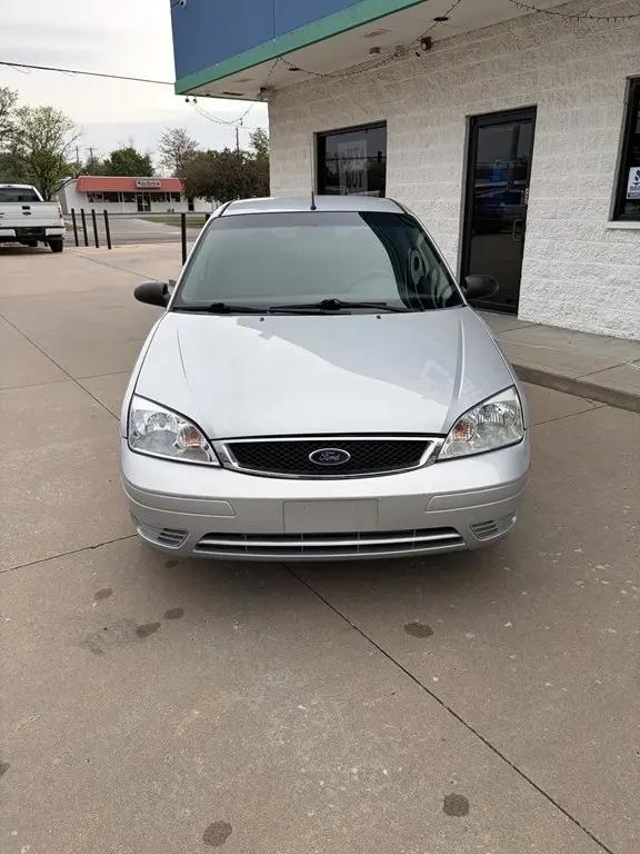 2005 Ford Focus ZX4