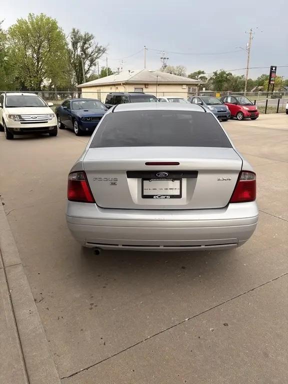 2005 Ford Focus ZX4