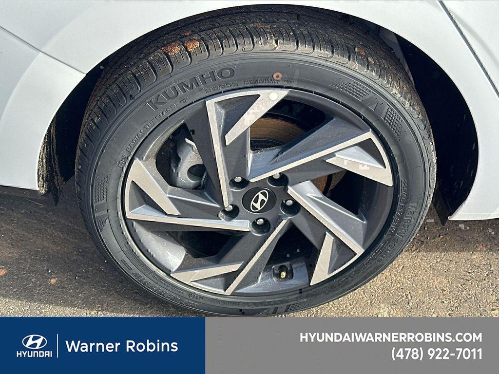 New 2025 White HYUNDAI SEL Sport image 16