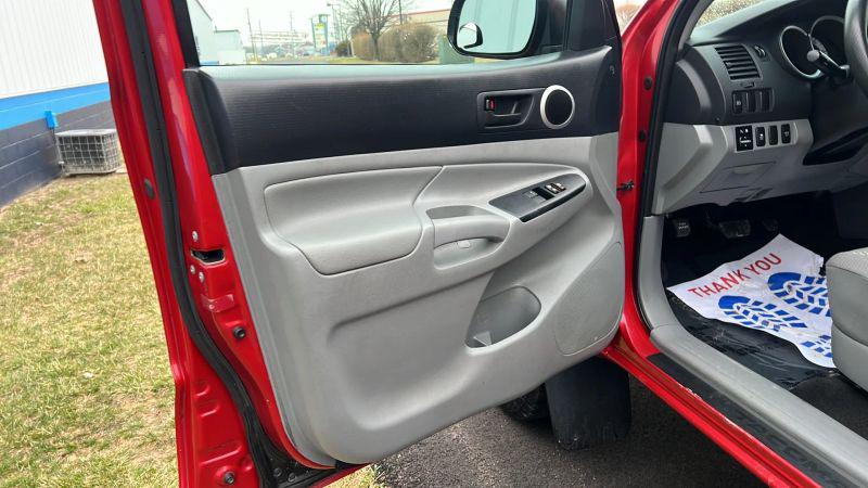 2014 Toyota Tacoma Base V6
