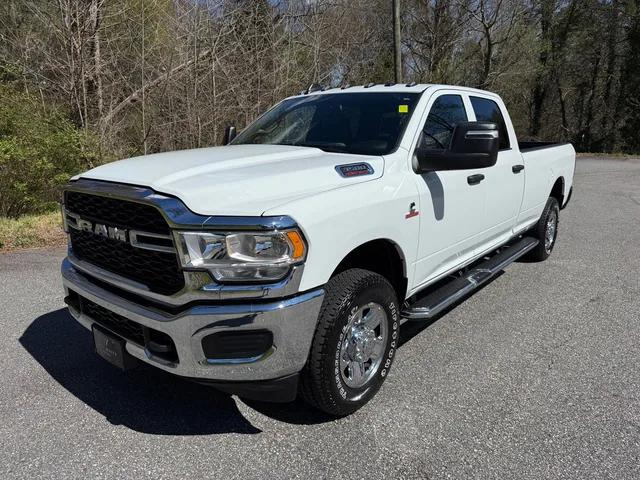 2024 Ram 3500 Tradesman Crew Cab 4x4 8' Box