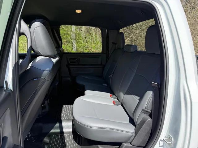 2024 Ram 3500 Tradesman Crew Cab 4x4 8' Box