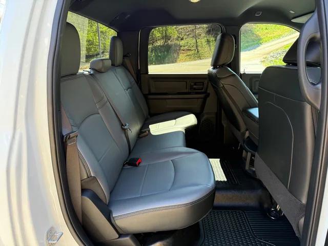 2024 Ram 3500 Tradesman Crew Cab 4x4 8' Box