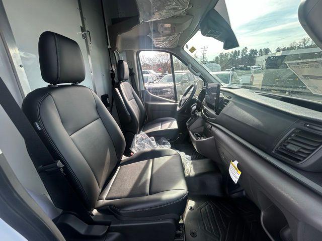 2026 Ford Transit Cutaway Base