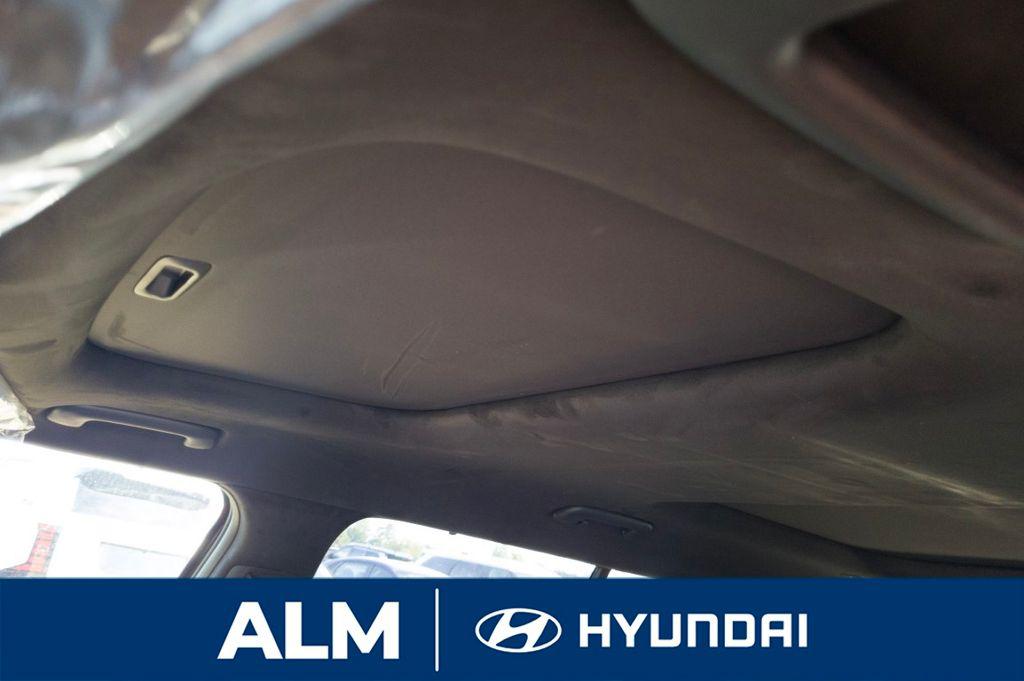 New 2026 Green HYUNDAI Calligraphy FWD image 15