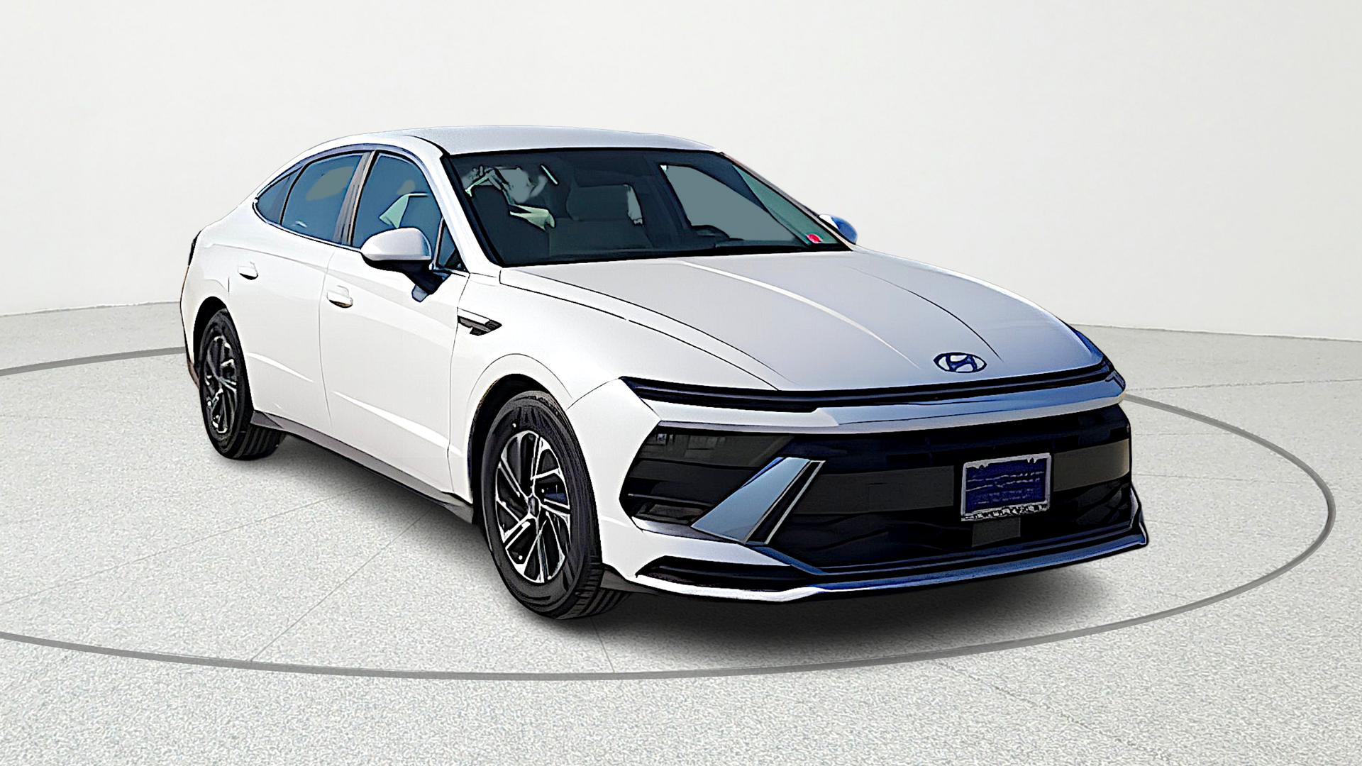 2026 Hyundai Sonata Blue's photo