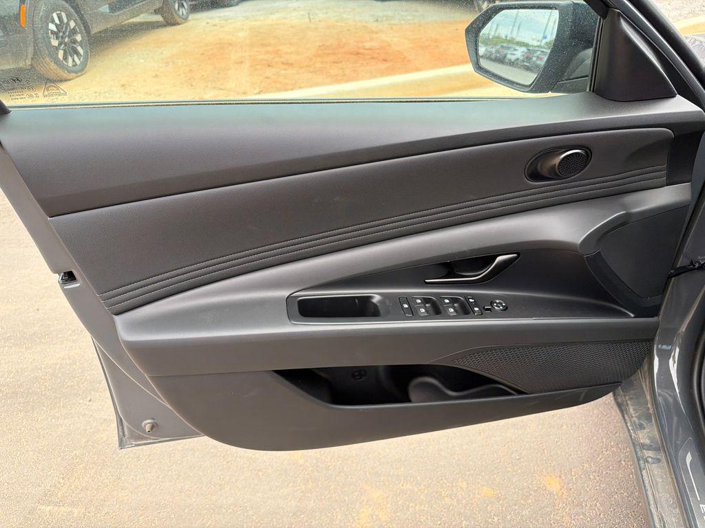 New 2026 Gray HYUNDAI SEL Sport image 11