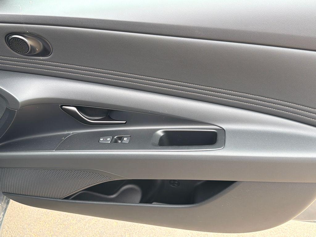 New 2026 Gray HYUNDAI SEL Sport image 15