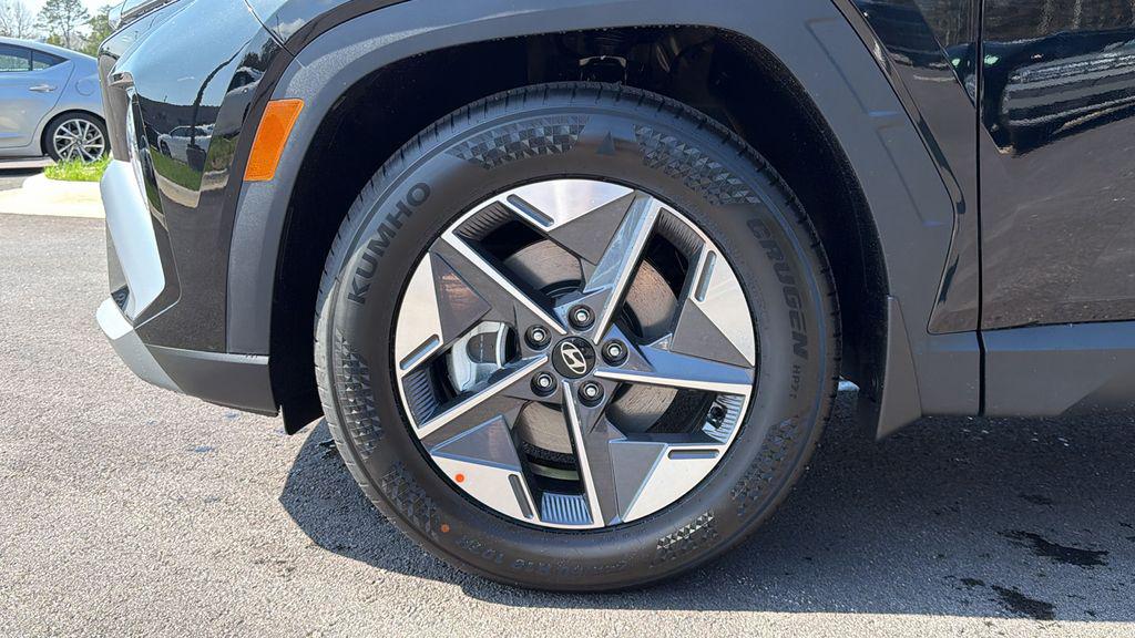 New 2026 Black HYUNDAI SEL FWD image 13