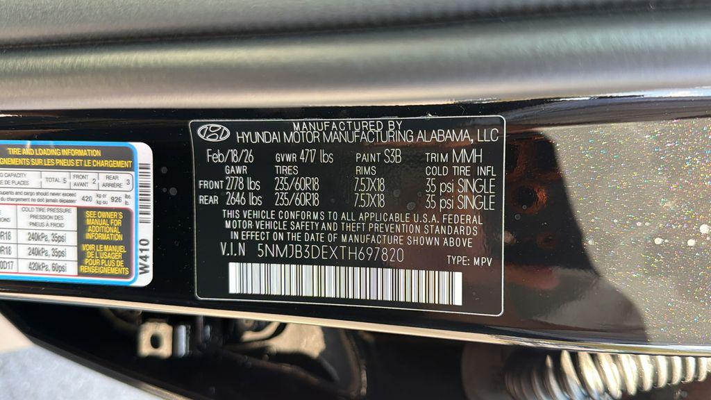 New 2026 Black HYUNDAI SEL FWD image 35