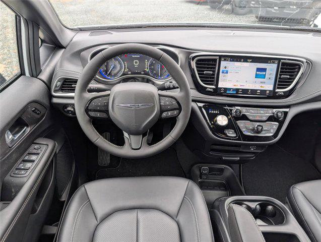 2026 Chrysler Pacifica Select AWD
