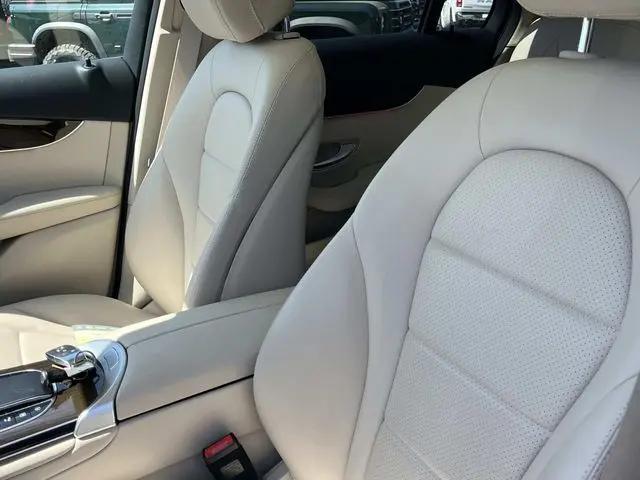 2022 Mercedes-Benz GLC SUV