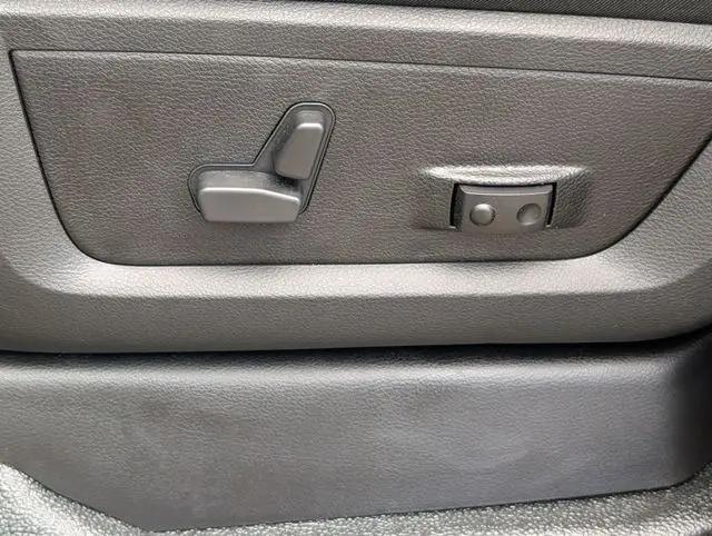 2026 Ram 5500 Tradesman/Big Horn