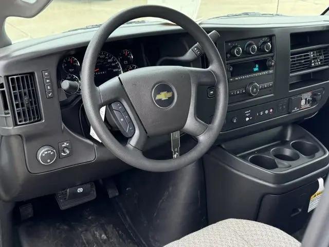 2026 Chevrolet Express Cargo Van 2500 Regular Wheelbase, WT, RWD
