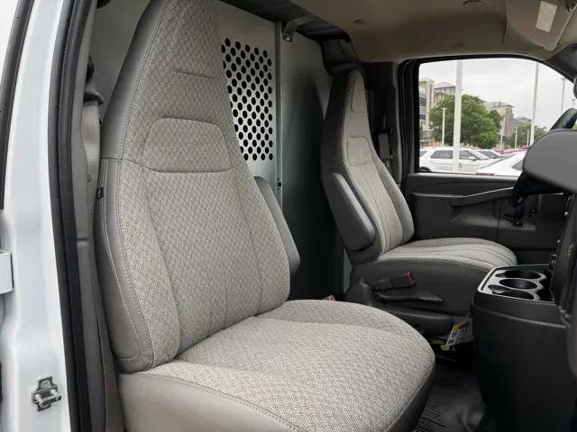 2026 Chevrolet Express Cargo Van 2500 Regular Wheelbase, WT, RWD