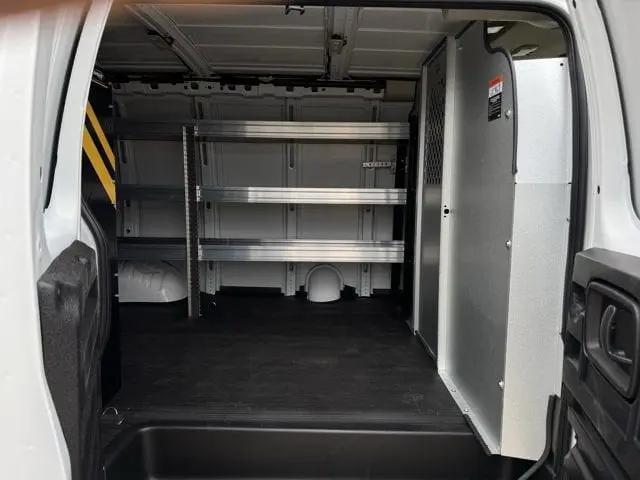 2026 Chevrolet Express Cargo Van 2500 Regular Wheelbase, WT, RWD